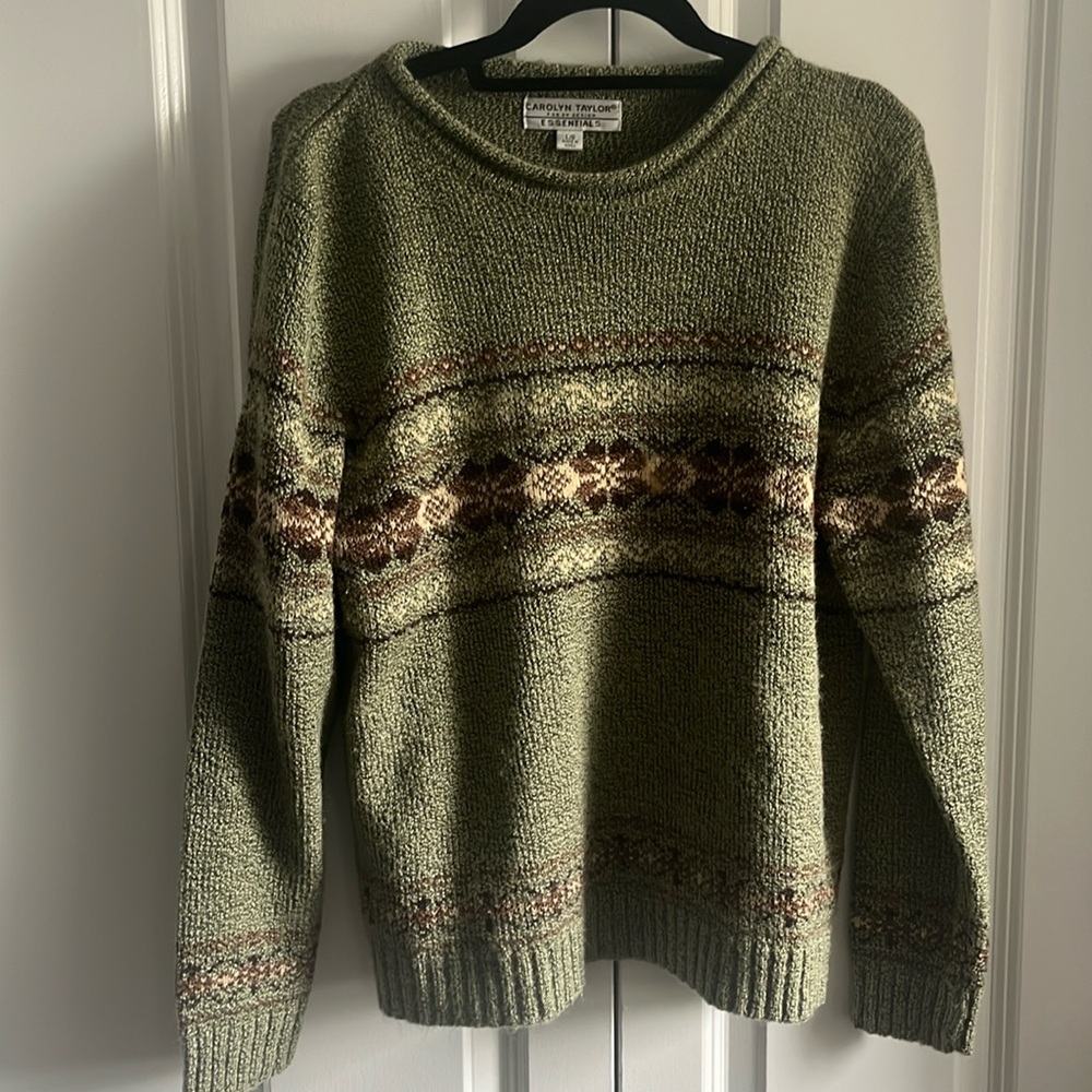 Women’s Sweater Size L